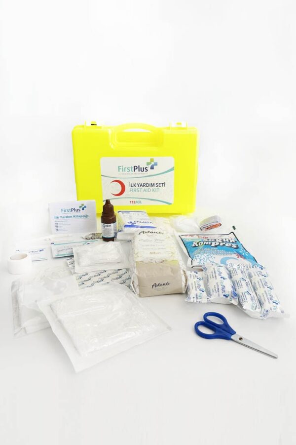 First Plus  İlk Yardım Çantası